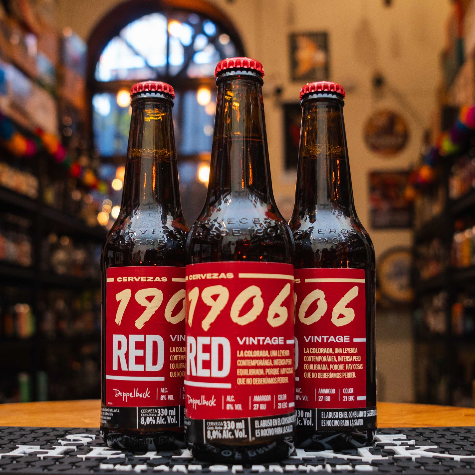 1906 - Red Vintage