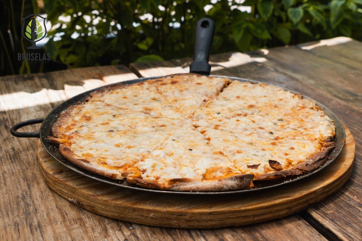 Pizza Cuatro Quesos